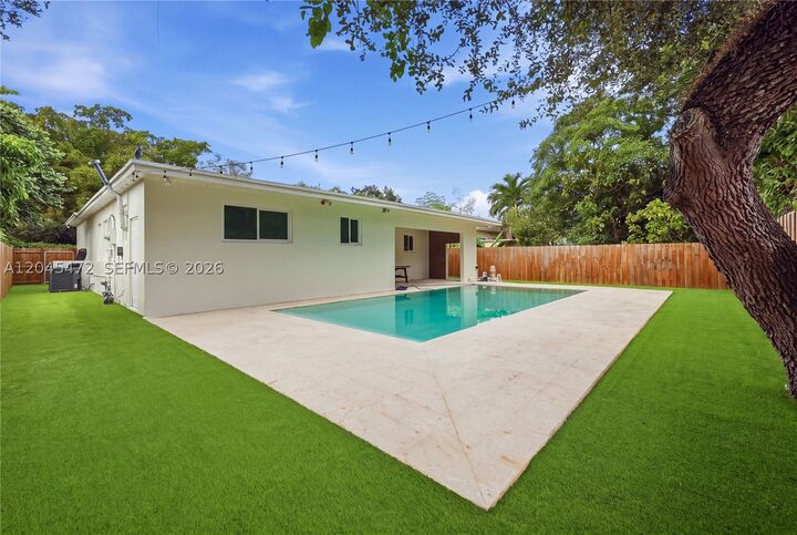Property Photo: 14325 NE 8th Ave FL 33161