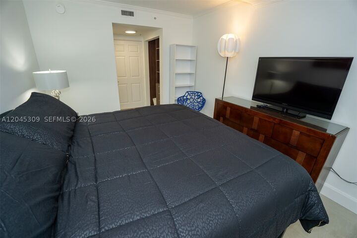 Property Photo: 2951 S Bayshore Dr 716 FL 33133