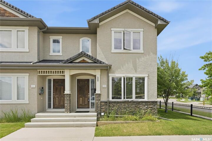 Property Photo:  245 Ashworth Crescent 253  SK S7T 0P2 