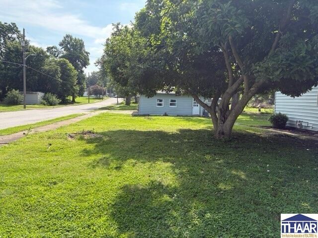 Property Photo:  304 S 6th Street  IN 47885 