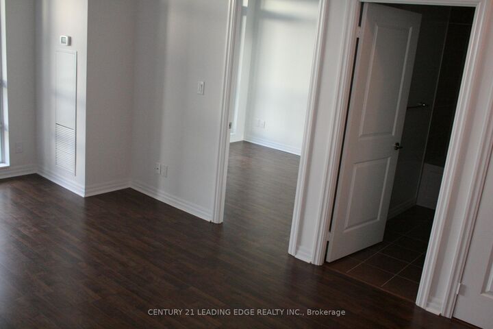 Property Photo:  30 Herons Hill Way 1703  ON M2J 0A7 