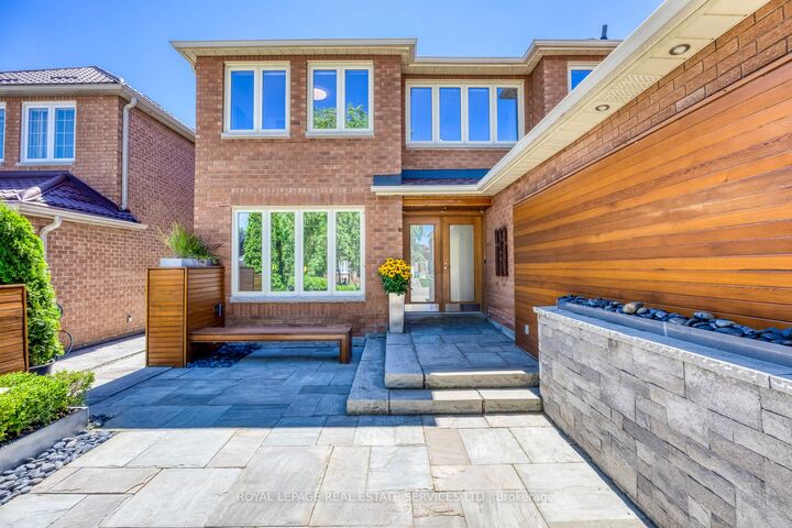 Property Photo: 300 Canital Court ON L4Z 3B6