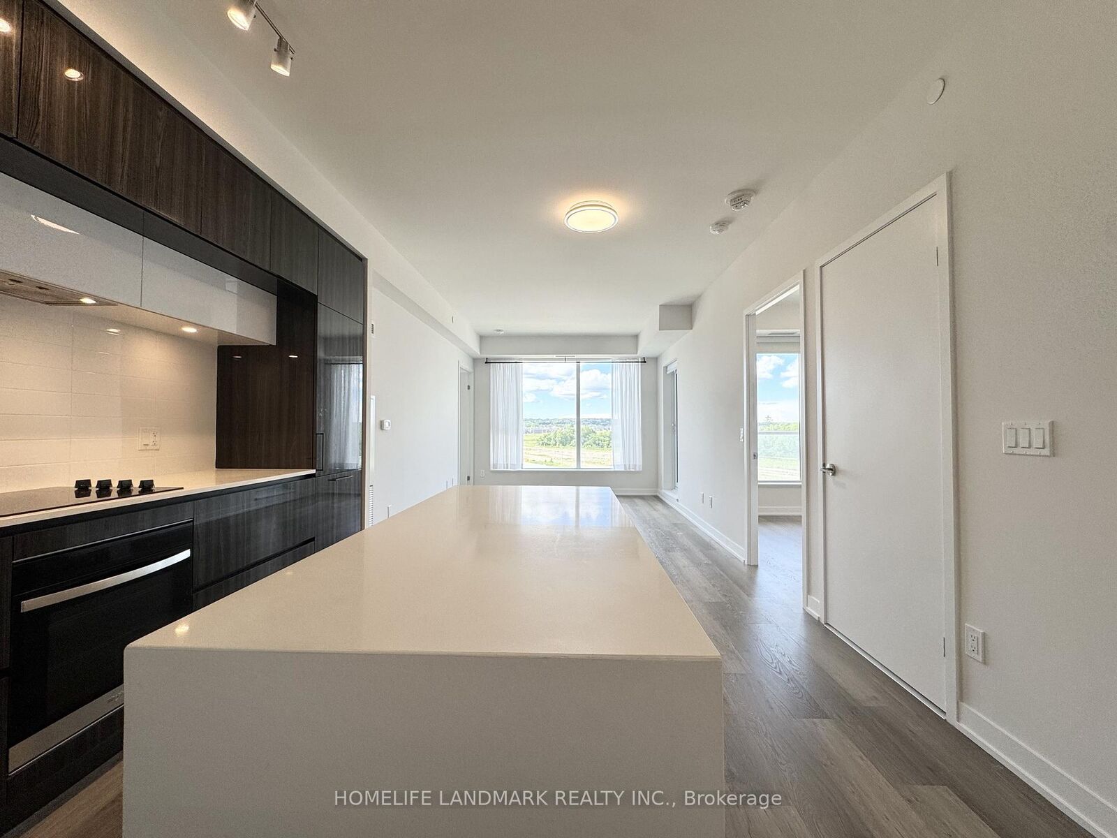 Property Photo:  2 David Eyer Road 626  ON L4S 0N6 