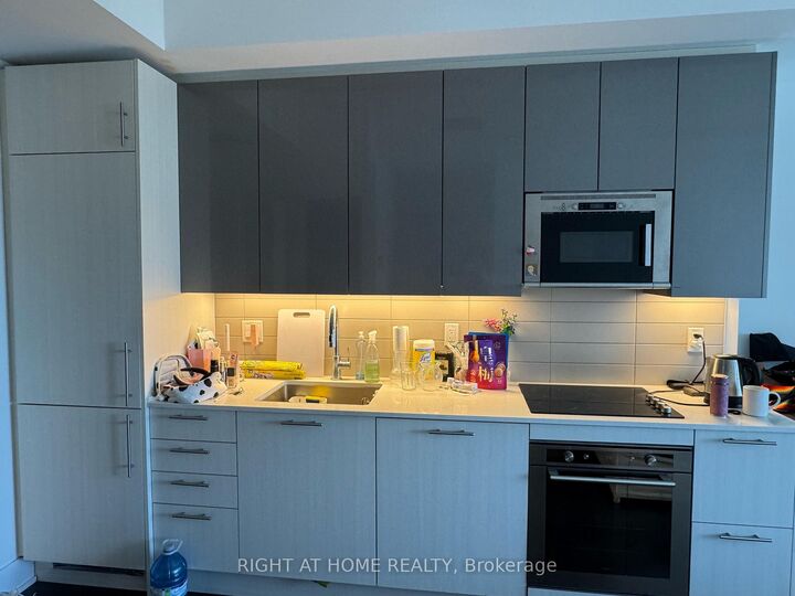 Property Photo:  403 Church Street 2211  ON M4Y 0C9 