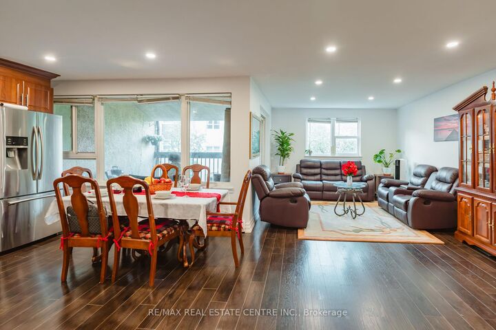 Property Photo: 1055 Dundas Street E 190 ON L4Y 3X6