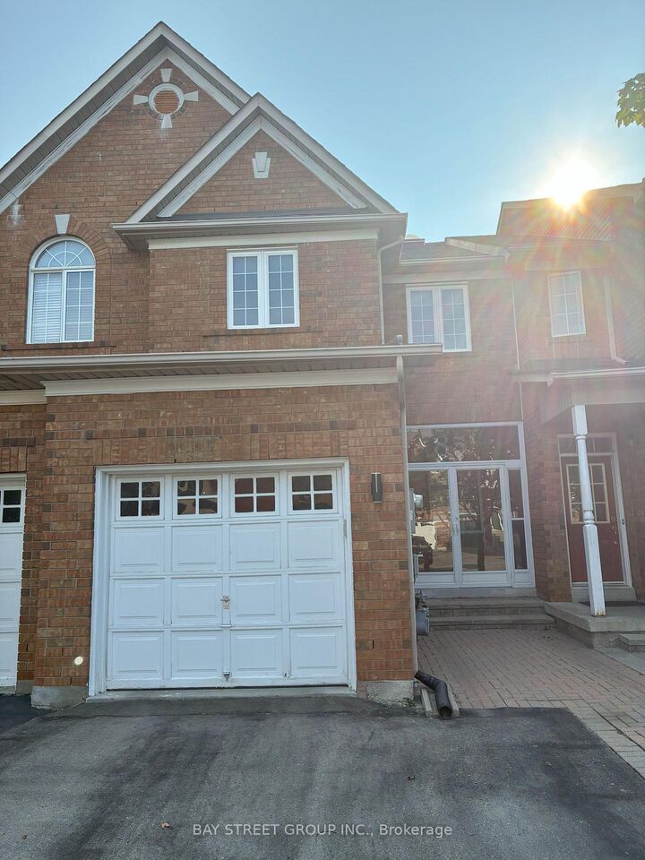 Property Photo:  85 Kimono Crescent  ON L4S 2G1 