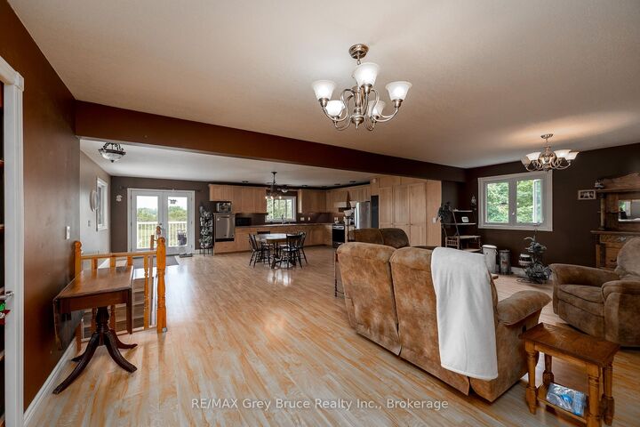 Property Photo:  114 Victoria Street  ON N0H 2S0 