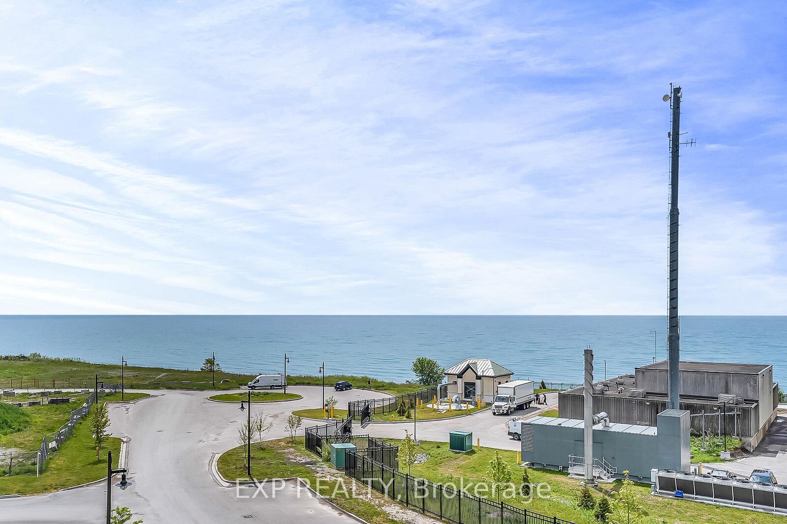 Property Photo:  50 Lakebreeze Drive 415  ON L1B 0V9 