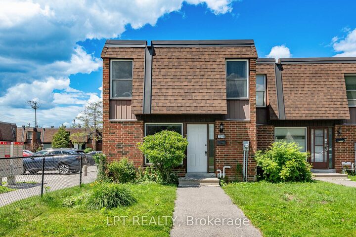 2286 Cotters Crescent — photo 1