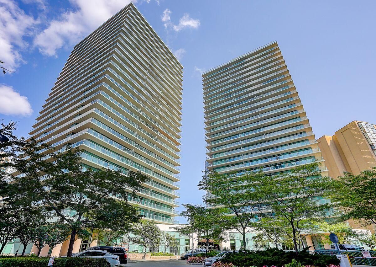 Property Photo:  5500 Yonge Street 808  ON M2N 7L1 