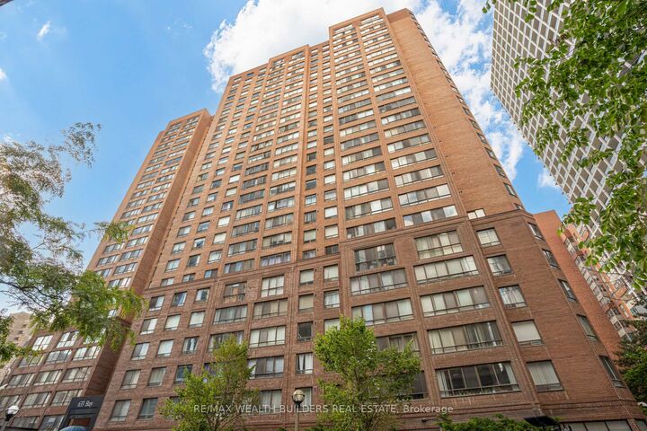 Property Photo:  633 Bay Street 803  ON M5G 2G4 