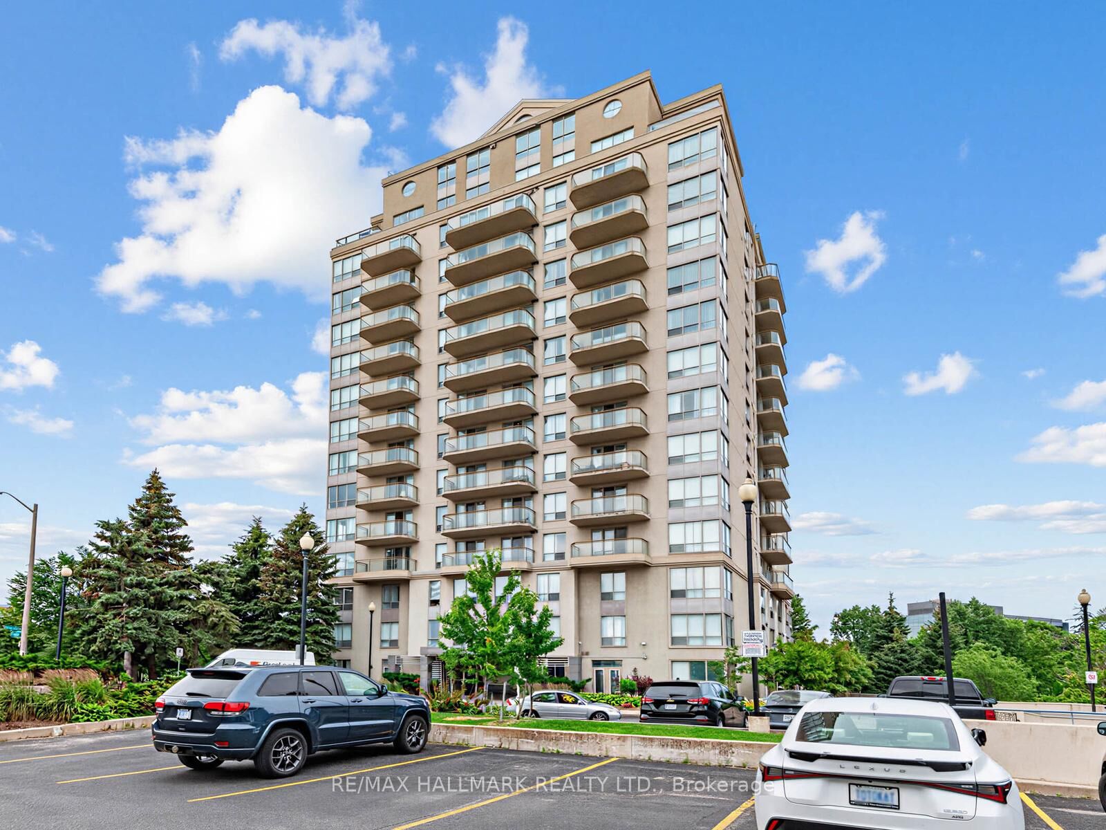 Property Photo: 399 South Park Road 1102 ON L3T 7W6