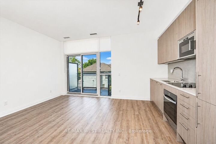 Property Photo: 286 Main Street 215 ON M4C 4X5