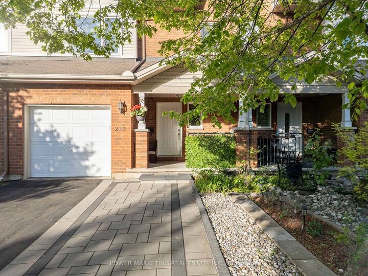 Property Photo: 253 Parkin Circle ON K1T 4H7