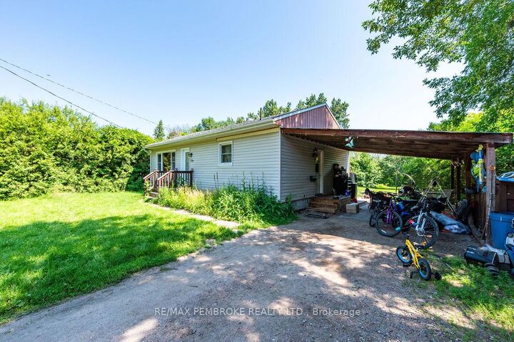 Property Photo:  770 McGuire Street  ON K8A 7C5 