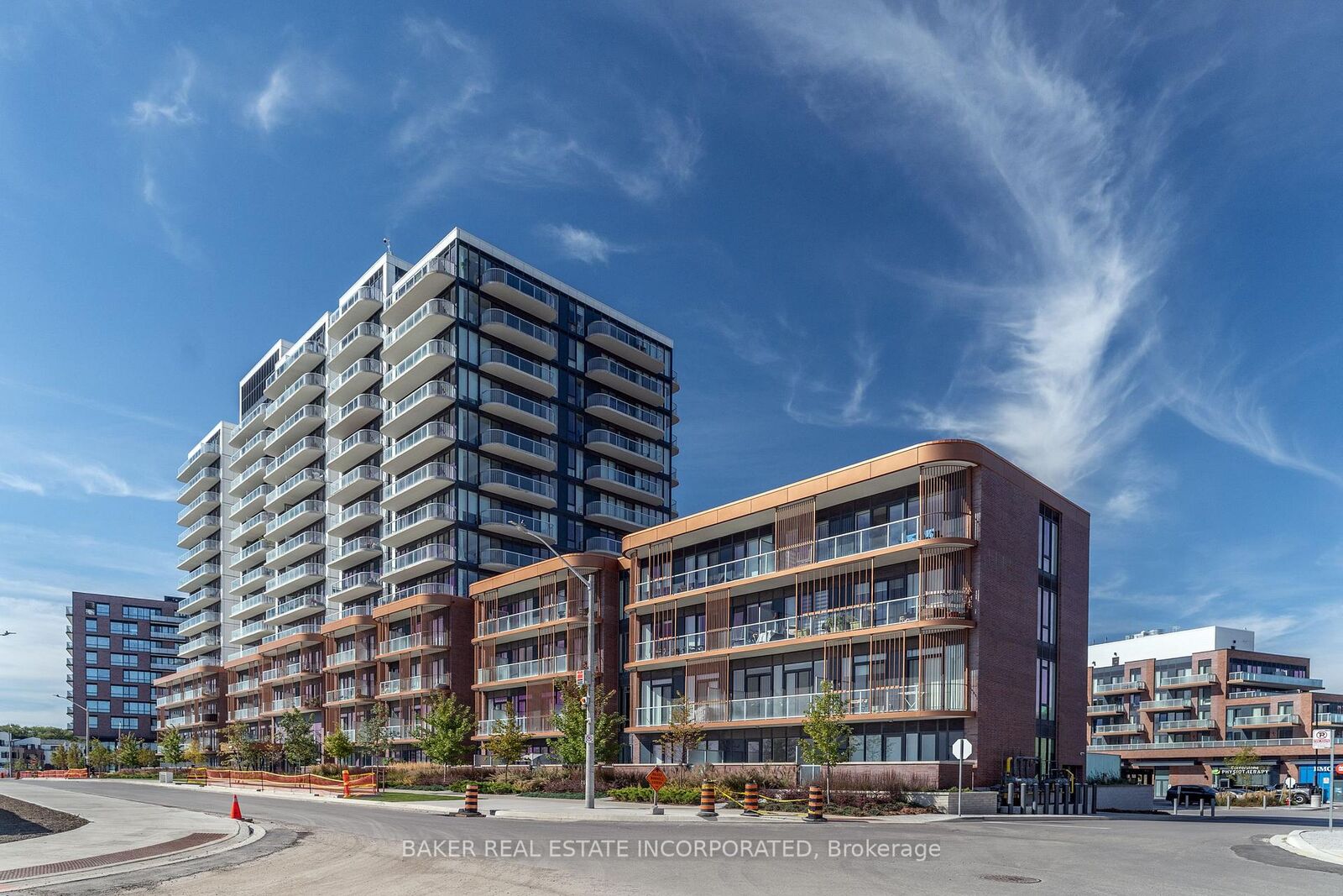 Property Photo: 220 Missinnihe Way 717 ON L5H 0A9