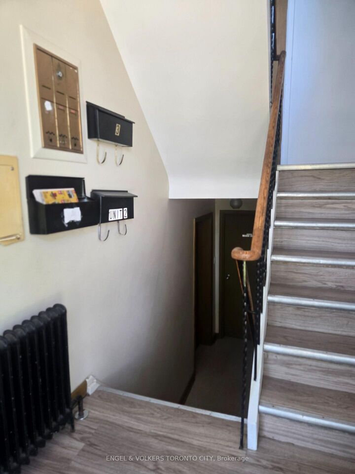 Photo de la propriété:  42 Rose Street 1  ON L4N 2T2 
