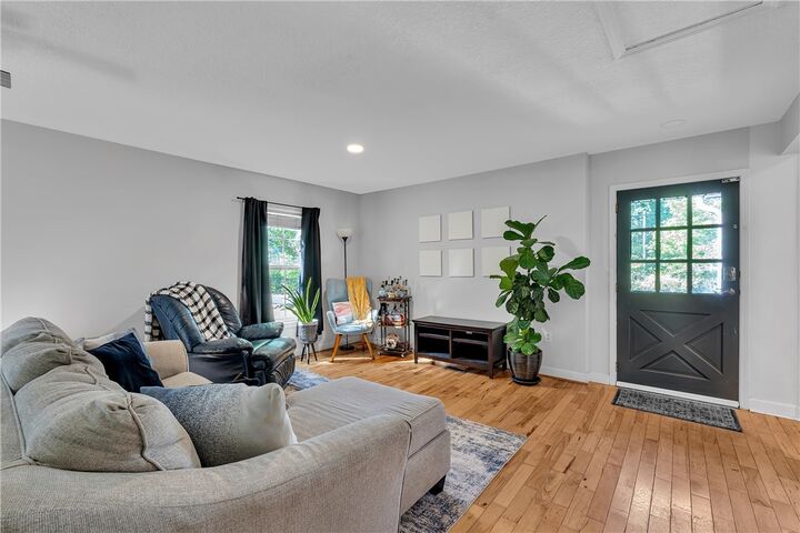 Property Photo: 919 Berkeley Drive SC 29631