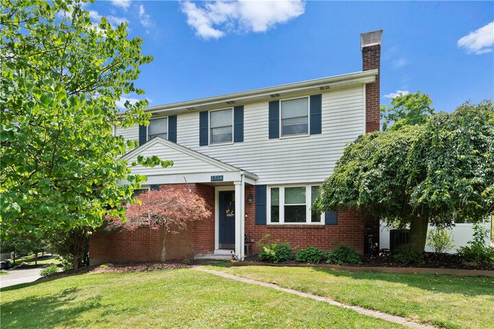 Property Photo: 1558 Duncan Dr PA 15237