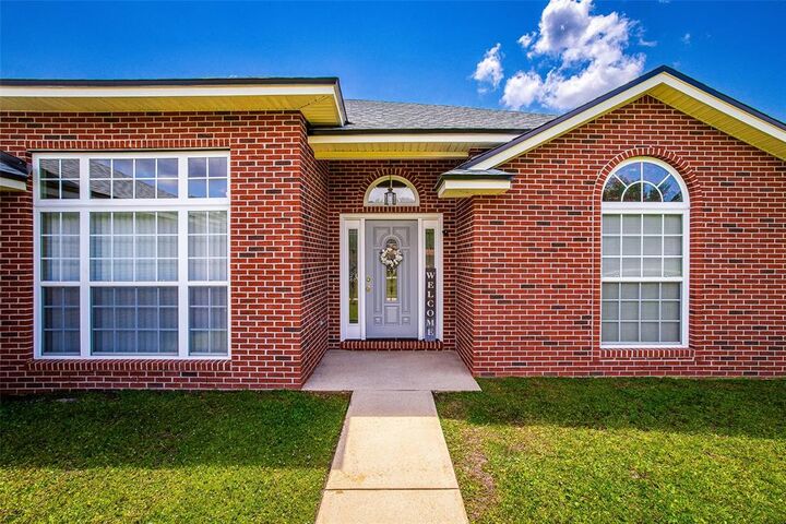 Property Photo: 44635 Green Meadows Lane FL 32011