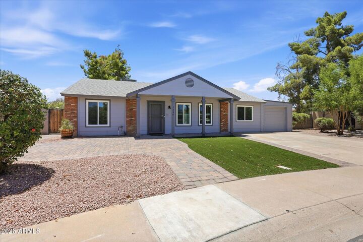 Property Photo:  1324 N Jentilly Court  AZ 85226 