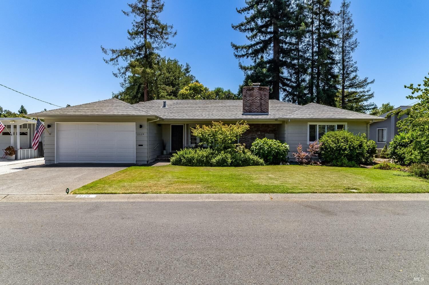 Property Photo: 2129 Euclid Avenue CA 94558