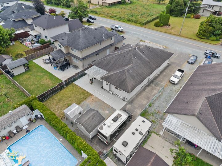 Property Photo: 27015 24 Avenue BC V4W 3Y9