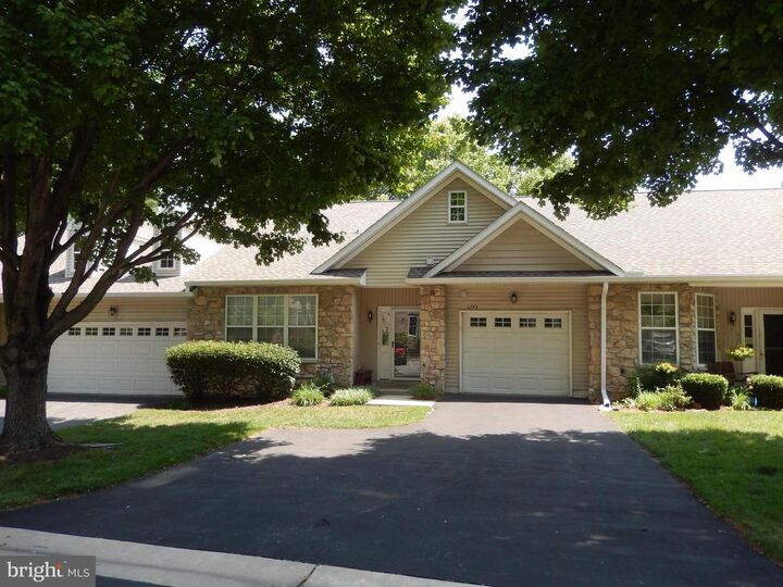 Property Photo:  1293 Country Club Drive  PA 19064 
