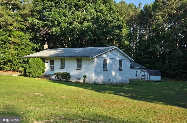 Property Photo:  44911 Buck Redman Road  MD 20620 