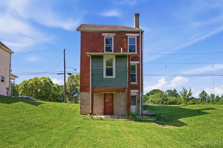 Property Photo: 1616 Brewster Avenue OH 45207