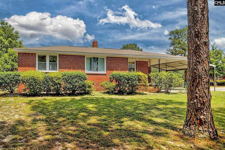 Property Photo:  424 Bel-Air  SC 29170 