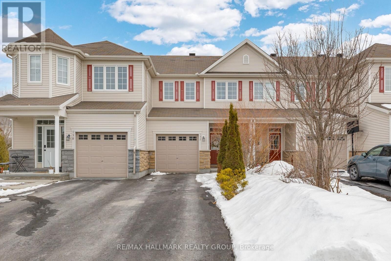 Property Photo:  132 Laramie Crescent  ON K2J 5Z8 
