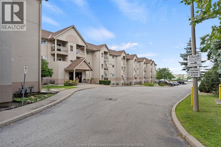 Property Photo: 3000 Sandwich Street 316 ON N9C 4G3