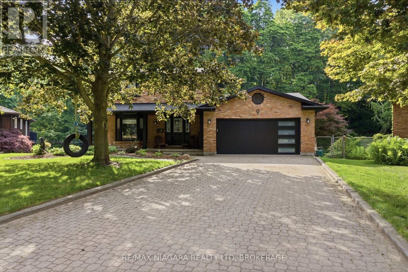 Property Photo:  9 Beechnut Court  ON L0S 1E2 