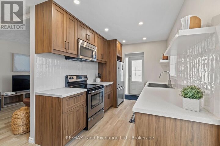 Property Photo: 283 Bricker Street ON N0H 2C1