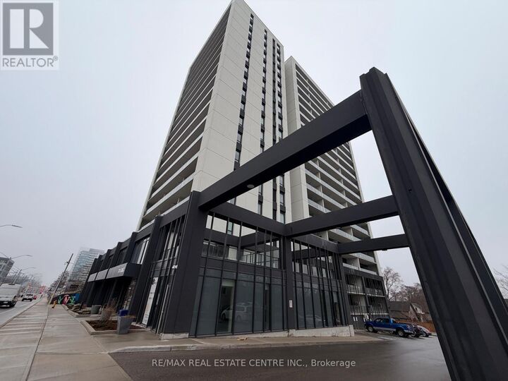 741 King Street West 301 — photo 1