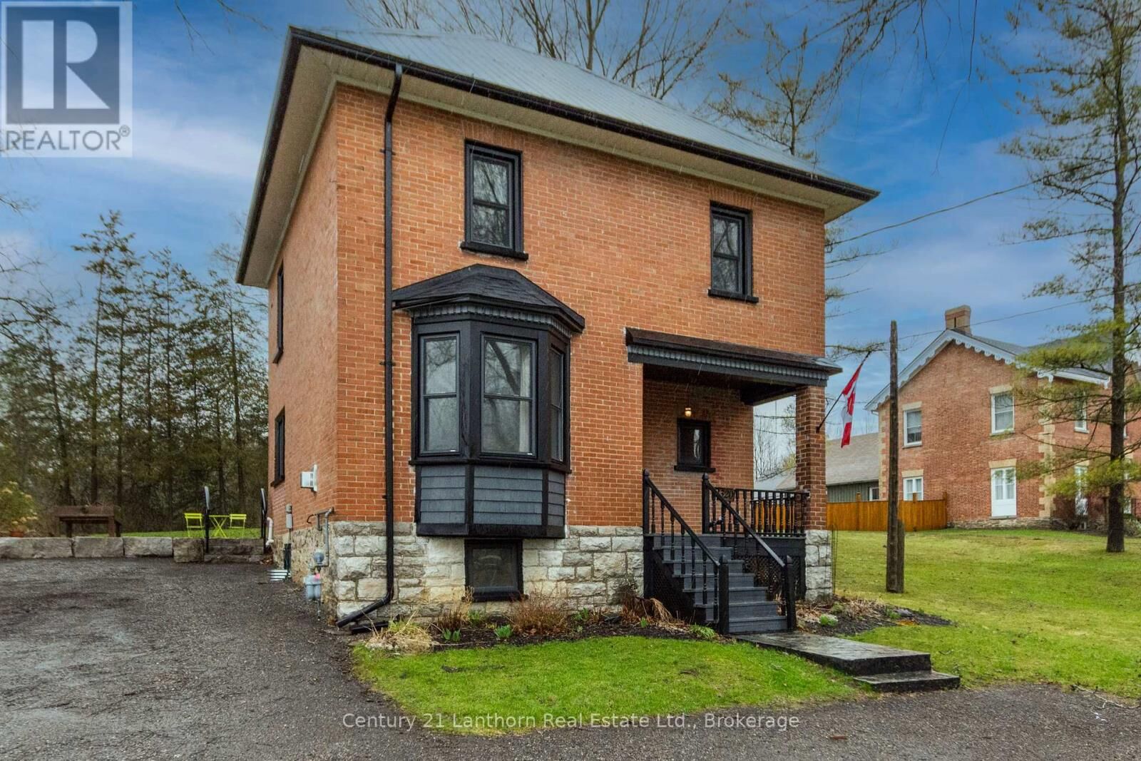 Property Photo:  320 Grand Road  ON K0L 1L0 