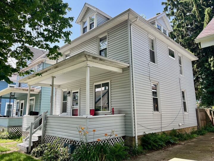 Property Photo:  2940 Cochran Street  PA 16508 