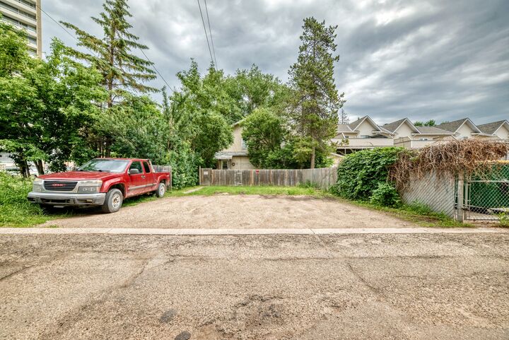 Property Photo:  108A St  AB T6E 4M8 