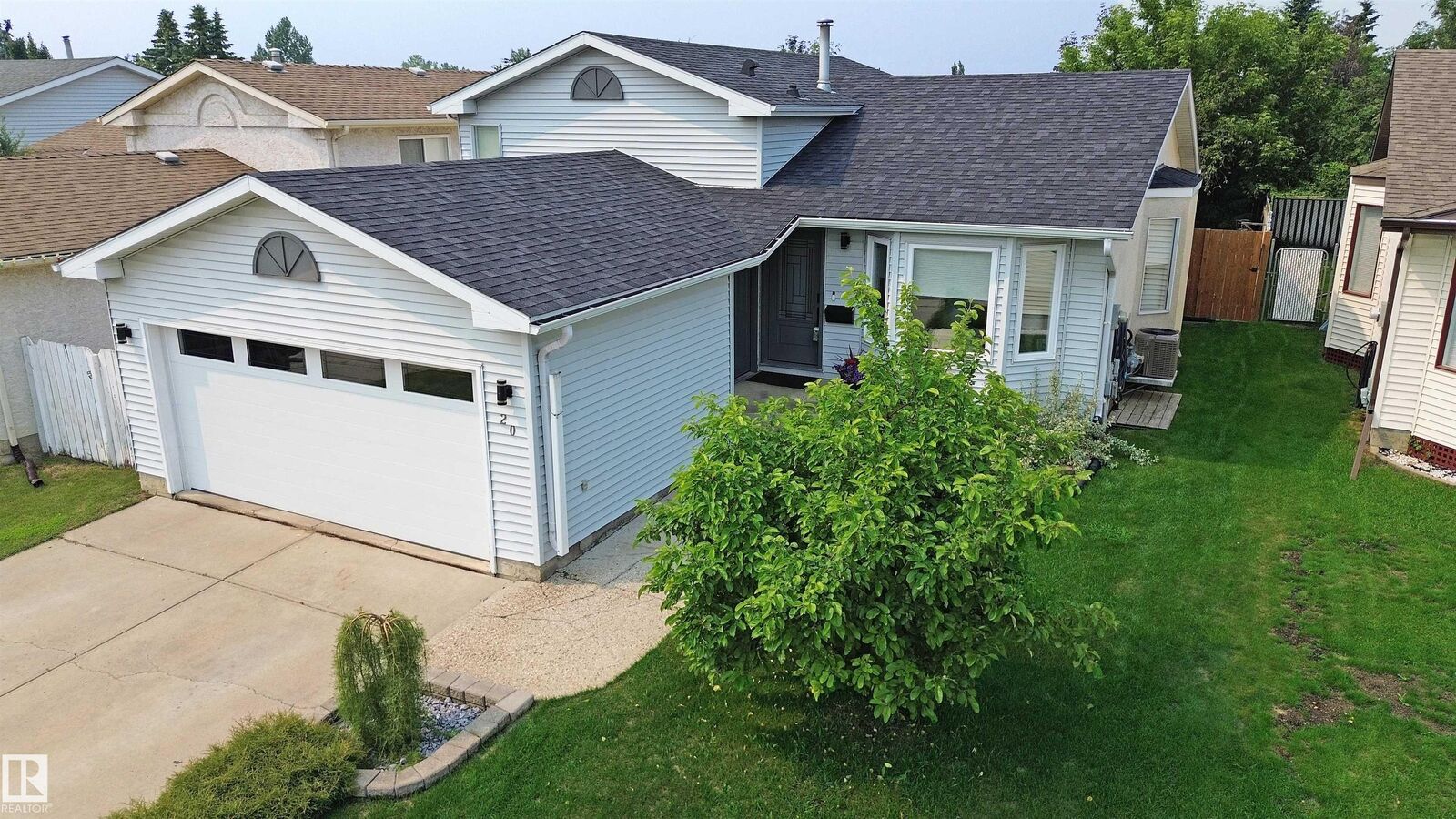 Property Photo: 20 Aberdeen Way AB T7Z 1K1