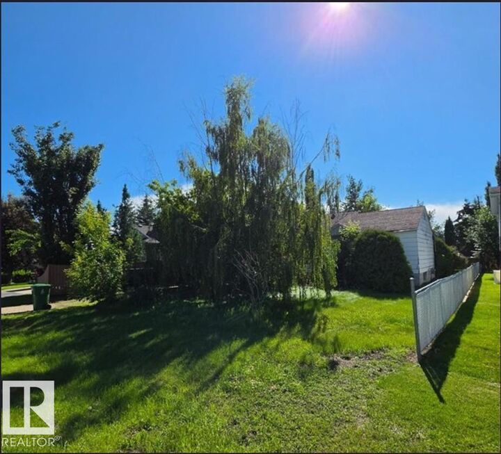 Property Photo:  4720 52 Street  AB T0C 0V0 