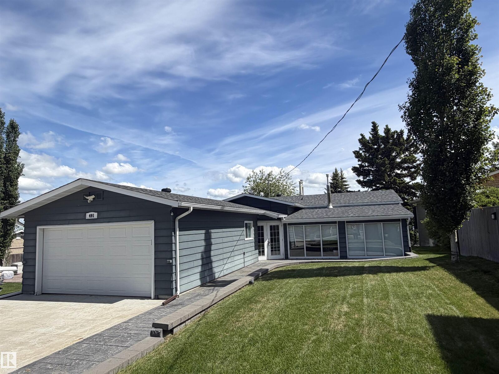Property Photo: 491 Poplar Bay Drive AB T0C 2V0
