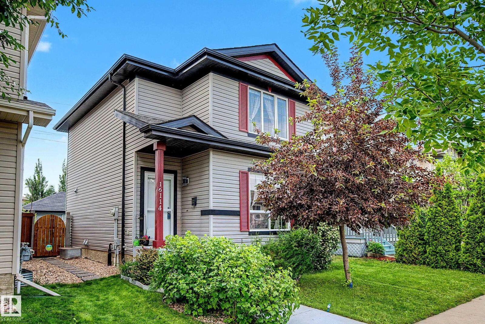 Property Photo:  16114 43 Street NW  AB T5Y 0G5 
