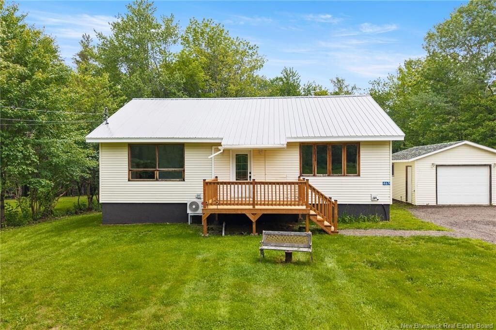 Property Photo: 469 Upton St NB E4B 2R8