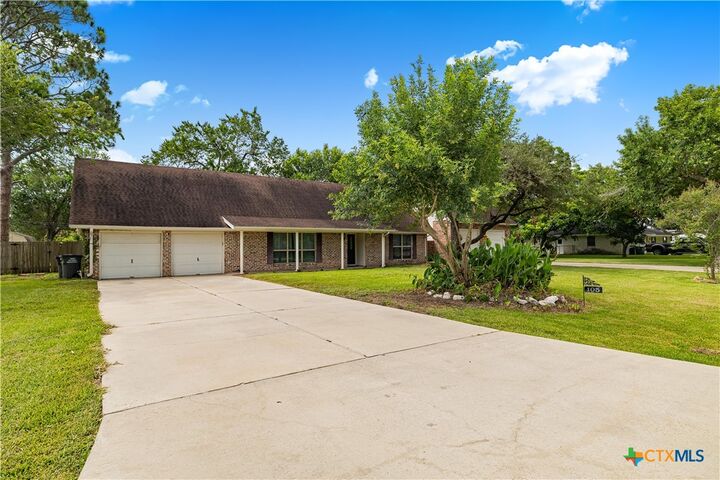 Property Photo:  105 Tropical Drive  TX 77904 