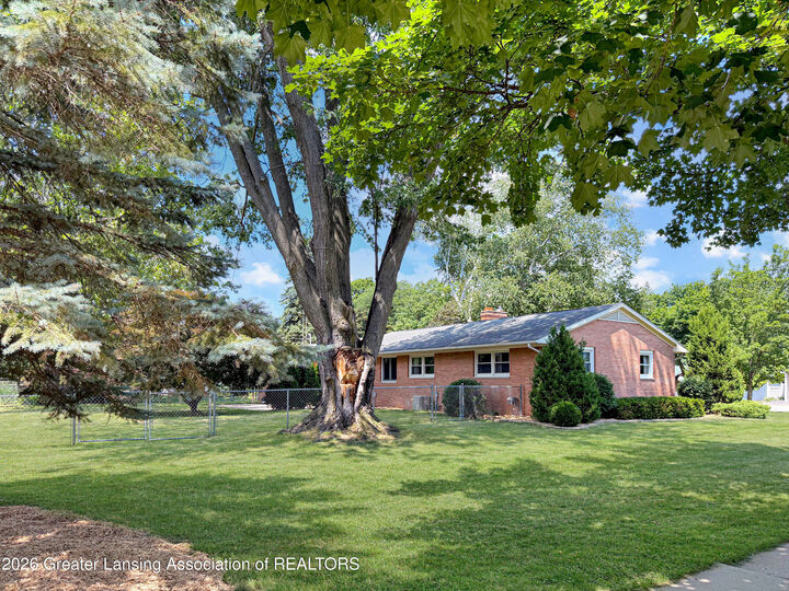 Property Photo:  560 E South Street  MI 48854 