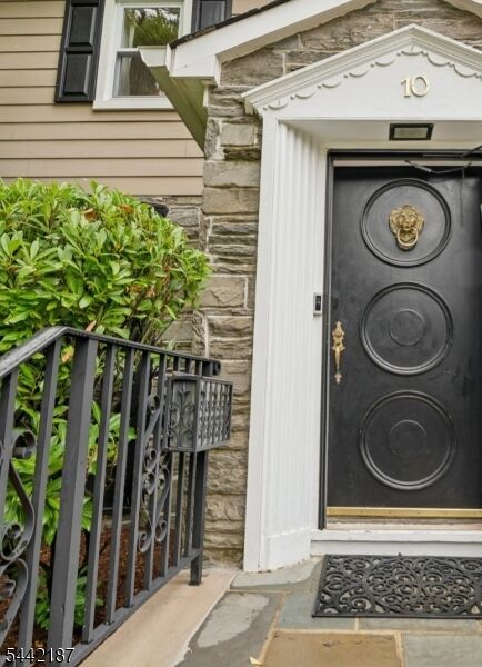 Property Photo: 10 Fairway Ave NJ 07052