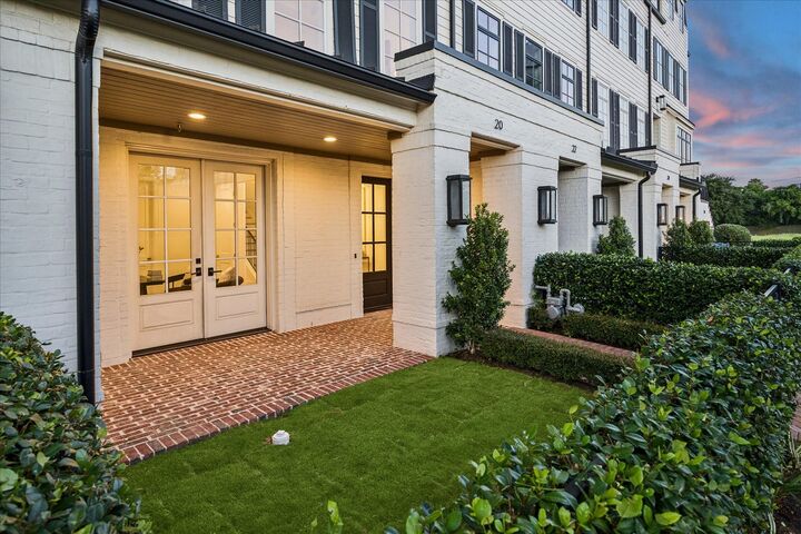 Property Photo:  20 Crain Square Boulevard  TX 77025 