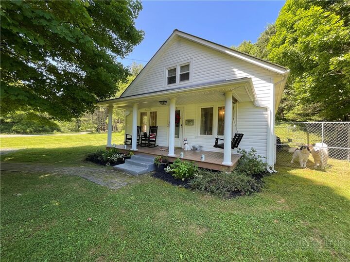 Property Photo:  250 Mash Stuart  NC 28694 