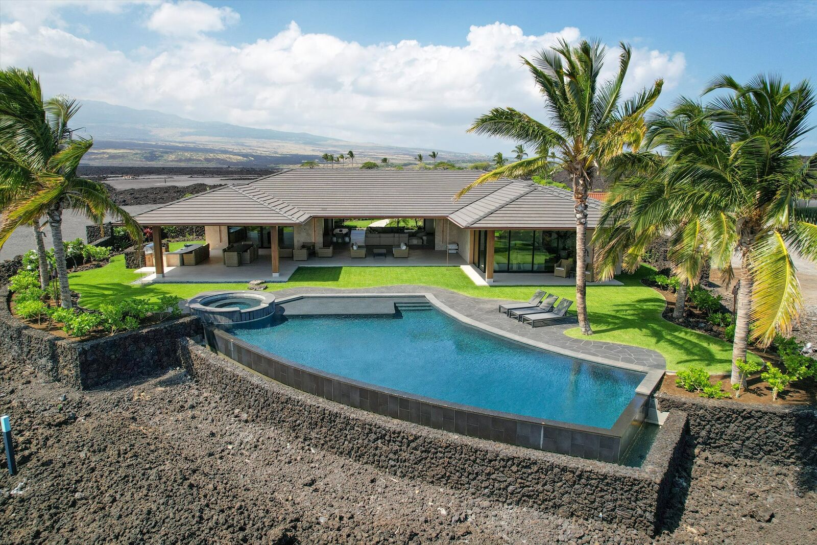 Property Photo:  72-1174 Kekahawaiole Dr  HI 96740 